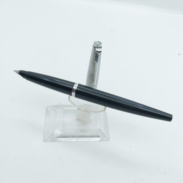 Vintage Rare Mint Parker 45 Fountain Pen QI=1980,M Nib ,Black ,ُEngland #11536