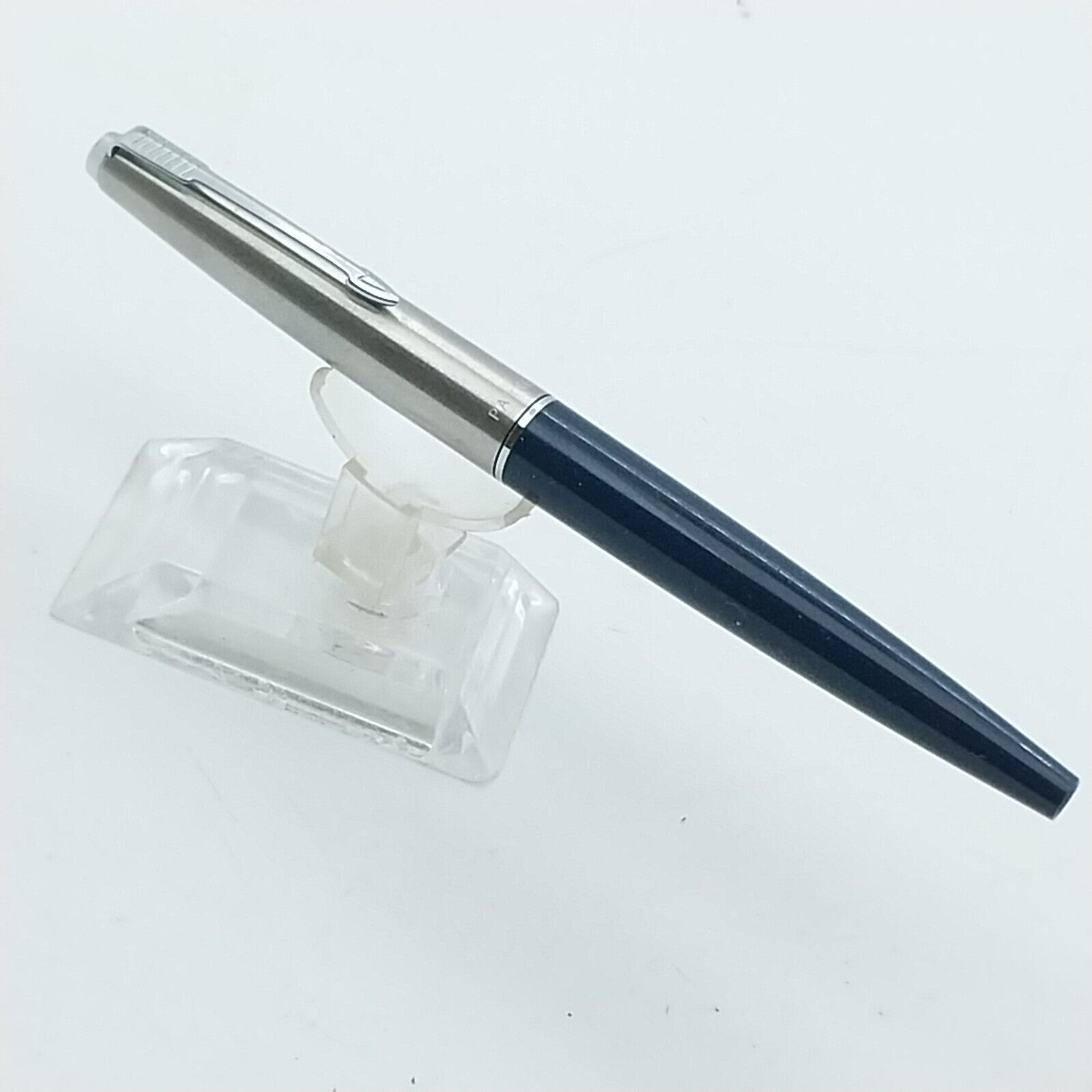 ⁦قلم حبر باركر 45 النادر من مينت، رأس متوسط، لون أزرق داكن، الولايات المتحدة الأمريكية رقم 11533⁩ - الصورة ⁦15⁩