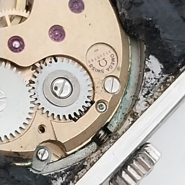 ⁦ساعة أوميغا دي فيل النسائية العتيقة النادرة، كال 625، رقم العمل 11502⁩ - الصورة ⁦13⁩