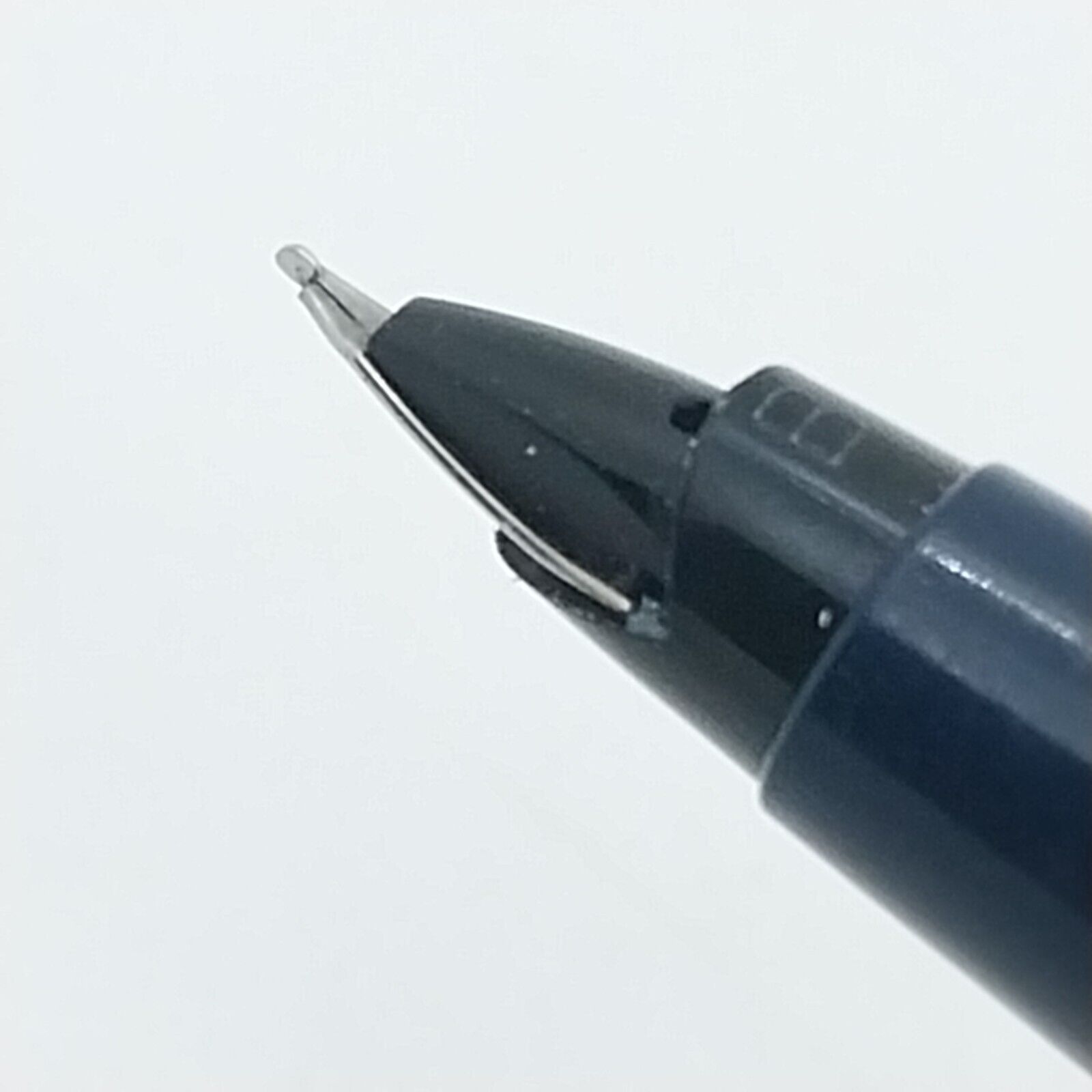 ⁦قلم حبر باركر 45 النادر، رأس مكسور، لون أزرق داكن، الولايات المتحدة الأمريكية رقم 11532⁩ - الصورة ⁦6⁩