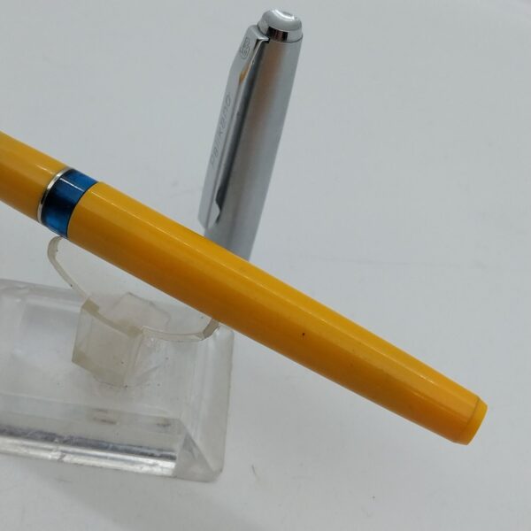 Vintage Rare Yellow/orange? Pelican Pelicano P450 Fountain Pen #11557 - Image 2