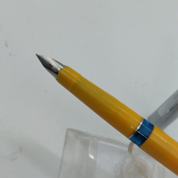 Vintage Rare Yellow/orange? Pelican Pelicano P450 Fountain Pen #11557 - Image 3