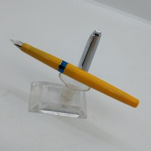 Vintage Rare Yellow/orange? Pelican Pelicano P450 Fountain Pen #11557