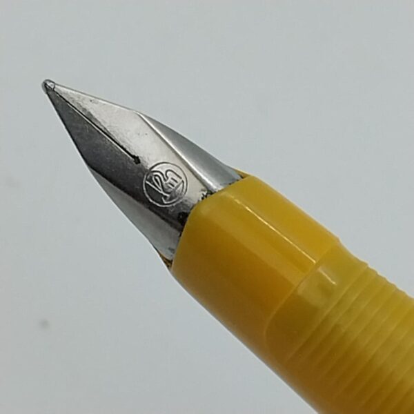 Vintage Rare Yellow/orange? Pelican Pelicano P450 Fountain Pen #11557 - Image 4
