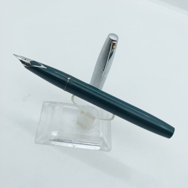 Vintage Sheaffer Imperial Green Fountain Pen ,F Nib , Australia #11541