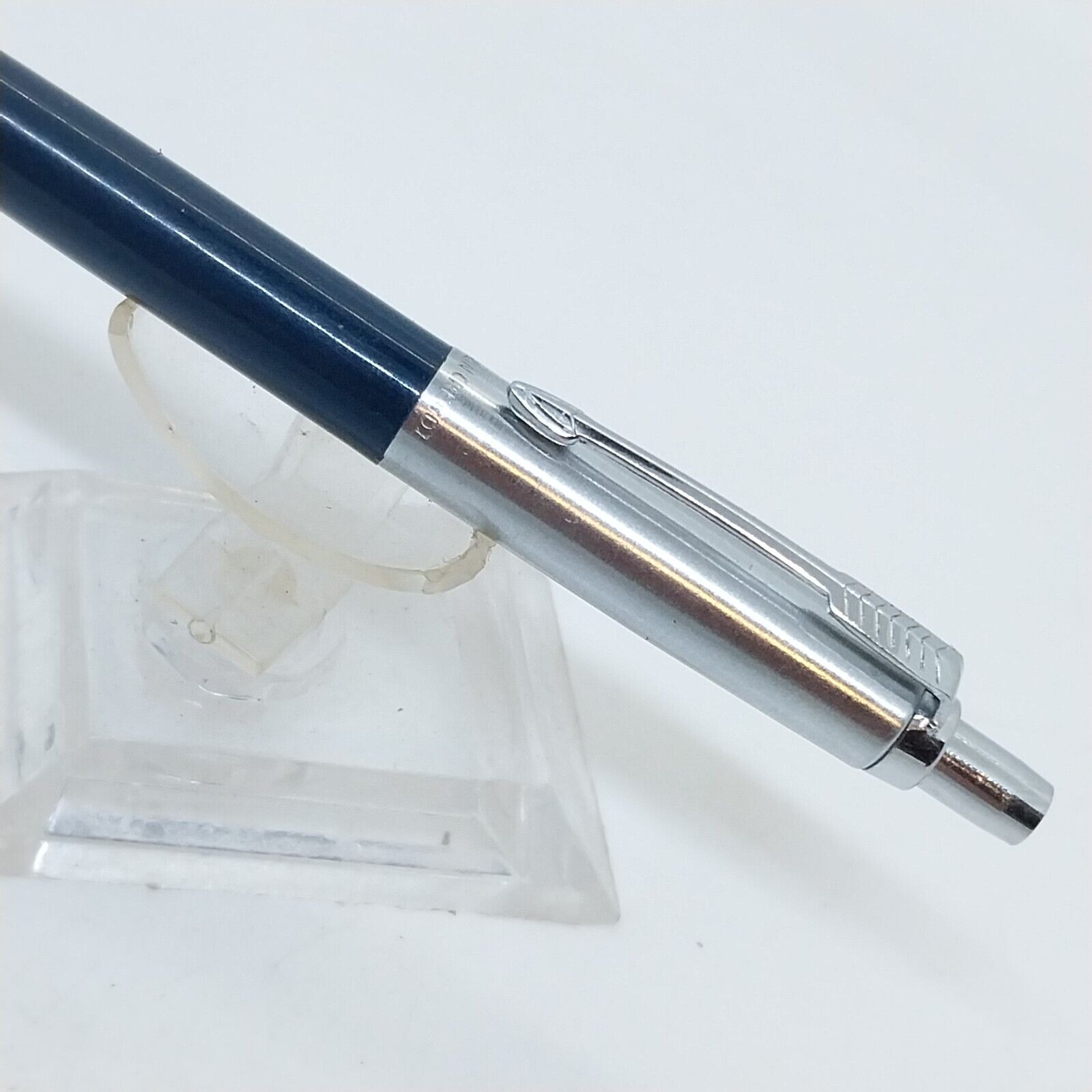 ⁦قلم حبر جاف ويلسون (طراز جوتر) أزرق داكن عتيق، الولايات المتحدة الأمريكية، خيط نحاسي رقم 11826⁩ - الصورة ⁦2⁩