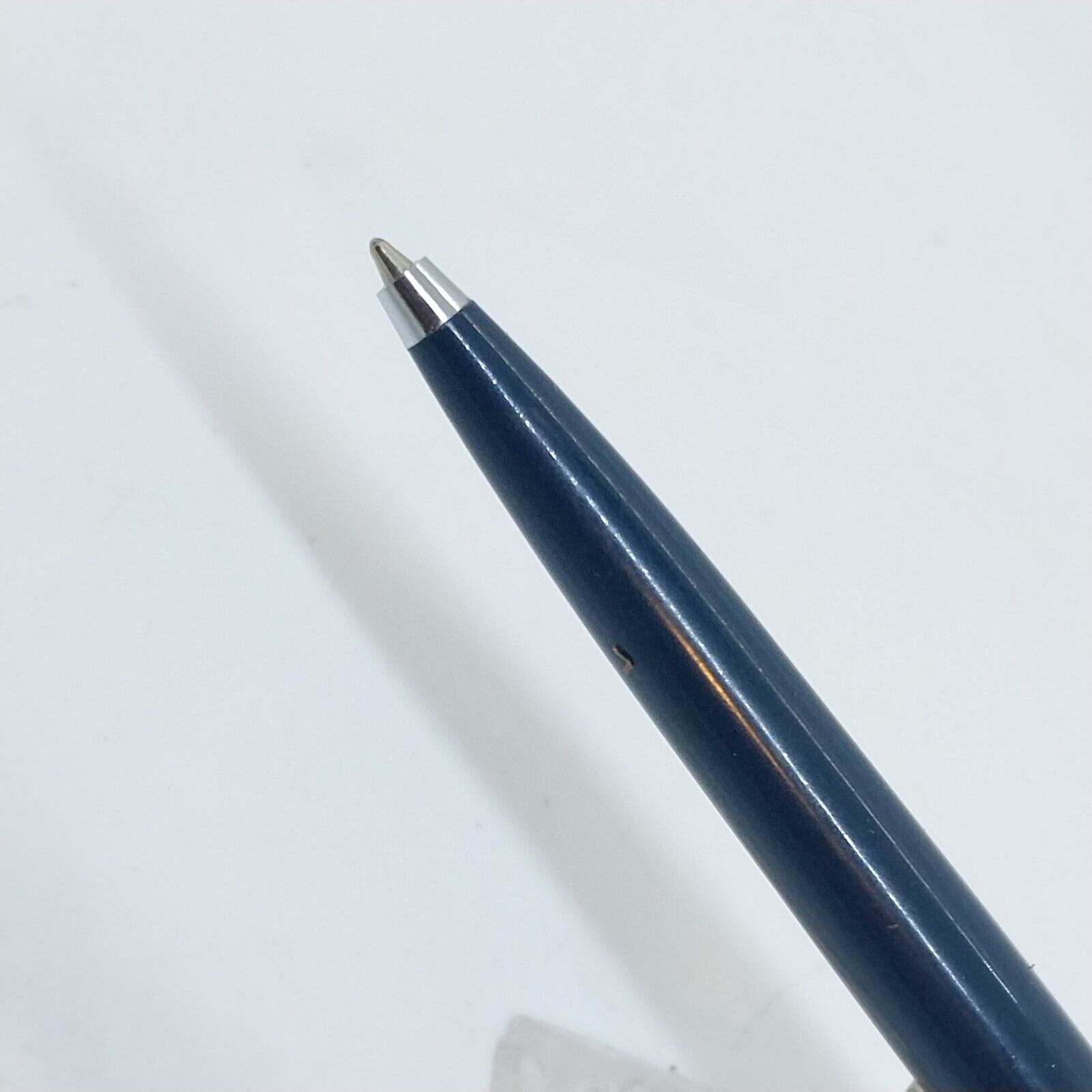 ⁦قلم حبر جاف ويلسون (طراز جوتر) أزرق داكن عتيق، الولايات المتحدة الأمريكية، خيط نحاسي رقم 11826⁩ - الصورة ⁦4⁩