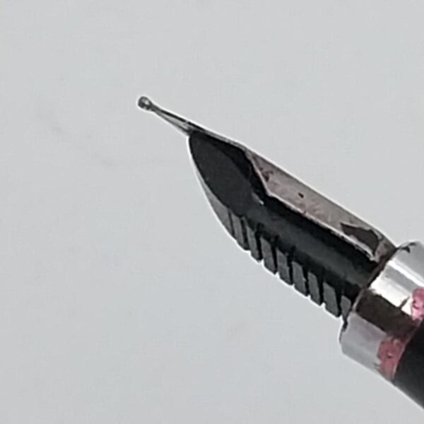 ⁦قلم حبر جاف ويلسون، الولايات المتحدة الأمريكية، اللون الفضي #11575⁩ - الصورة ⁦7⁩